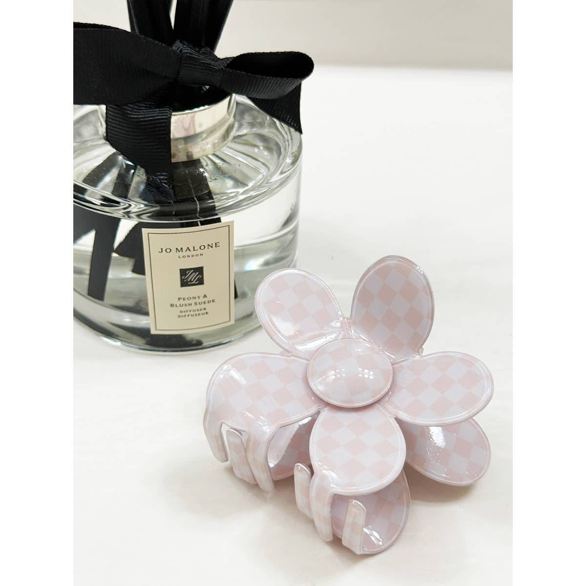 Checkered Daisy Clips