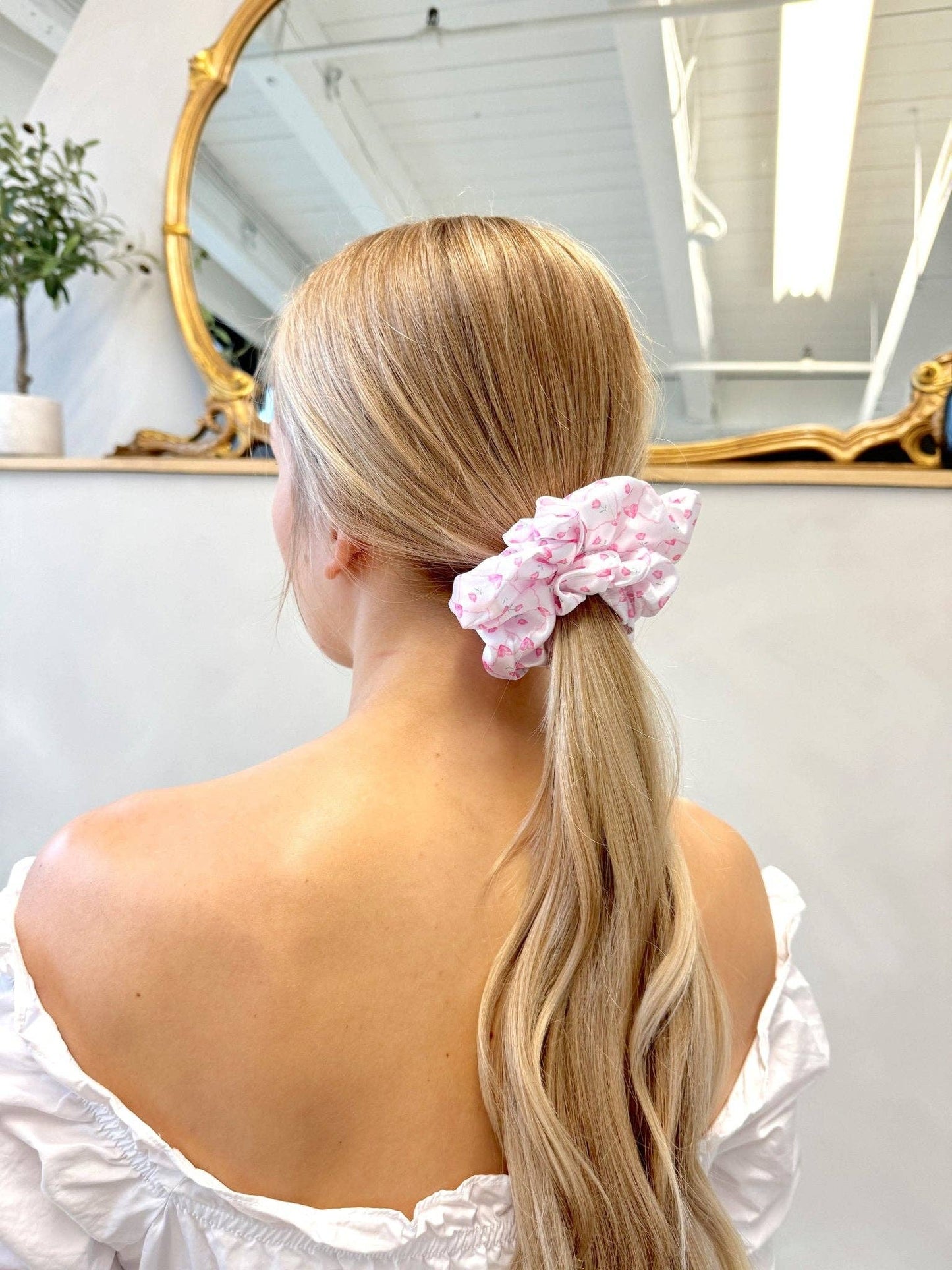 TULIPS & LOVE - Mulberry Silk Scrunchie