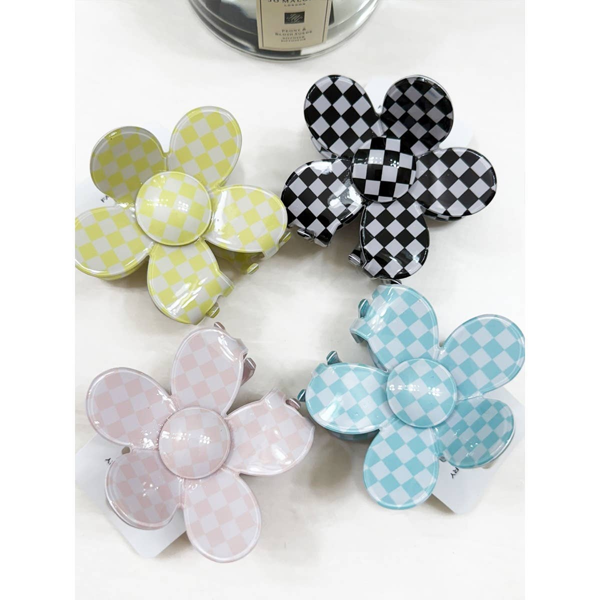 Checkered Daisy Clips