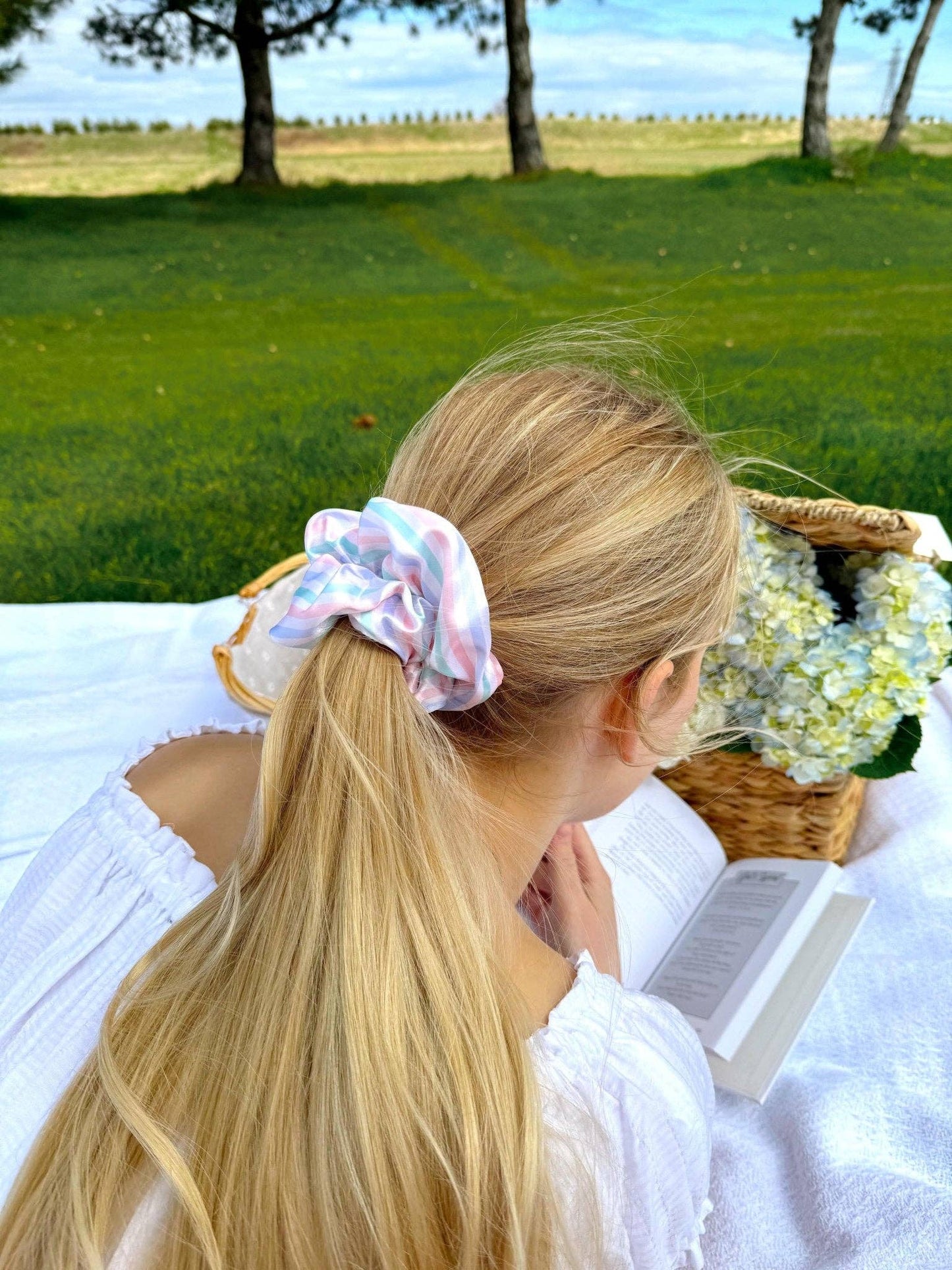 RETRO STRIPES - Printed Silk Scrunchie