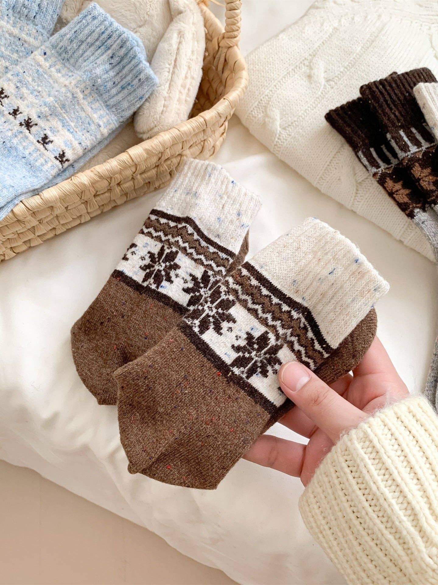 Retro Mid-Calf Socks with Snowflakes
