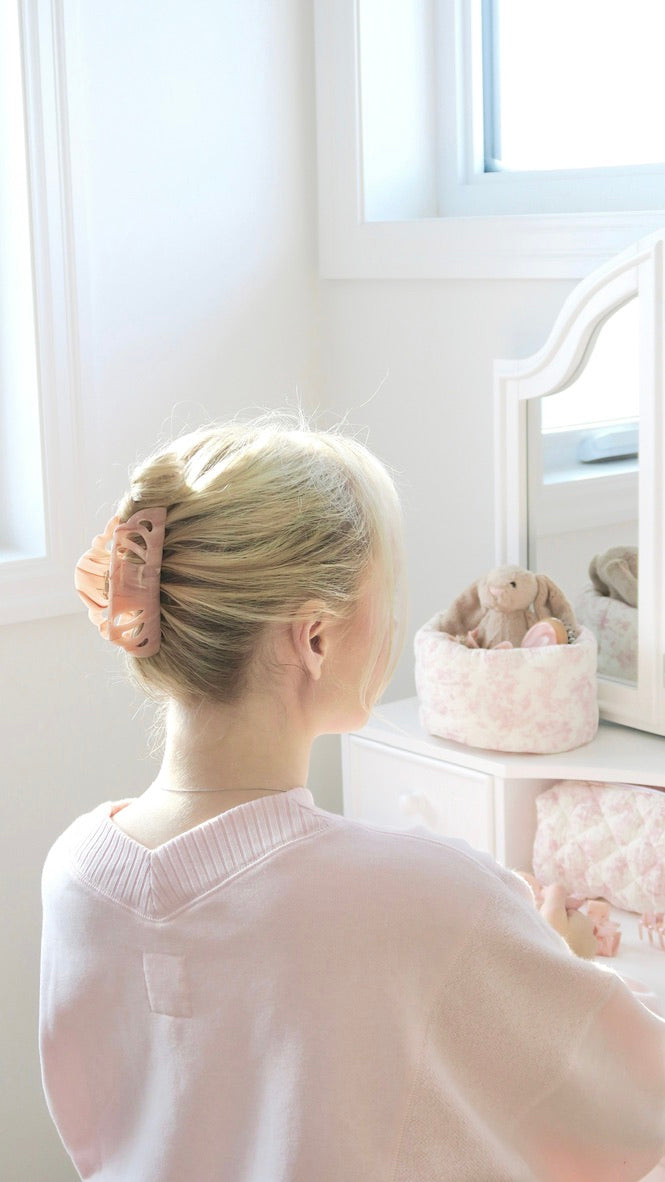 HEIRLOOM CLIP - PINK CHIFFON