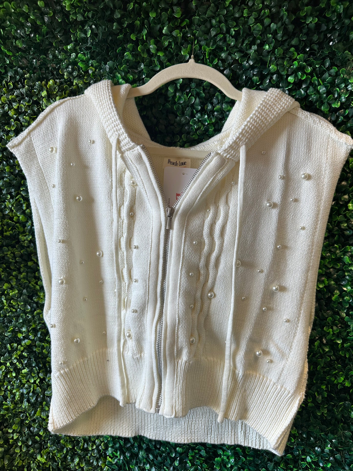 Ivory Pearl Sleeveless Zip Cardi