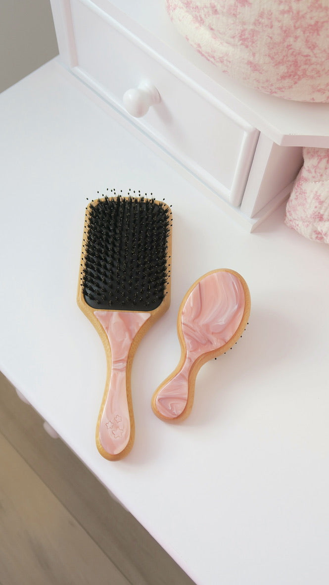 BAMBOO PADDLE BRUSH WITH BOAR BRISTLES - PINK CHIFFON