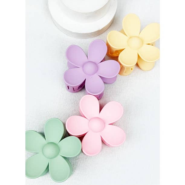 Pastel Daisy Clips