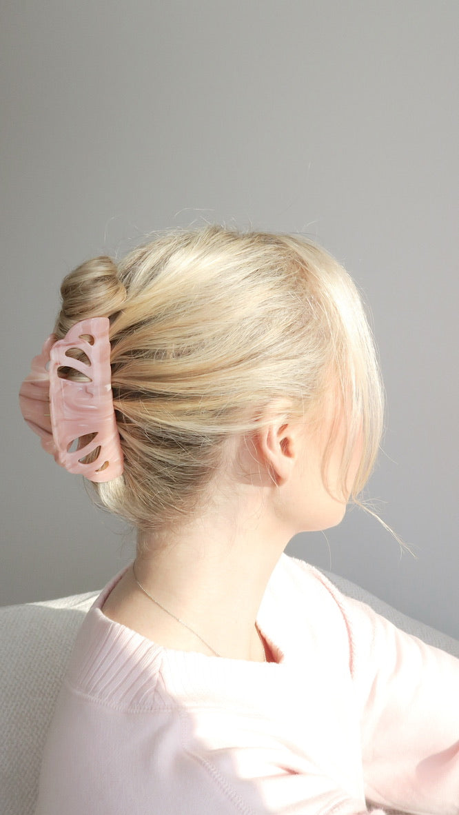 HEIRLOOM CLIP - PINK CHIFFON