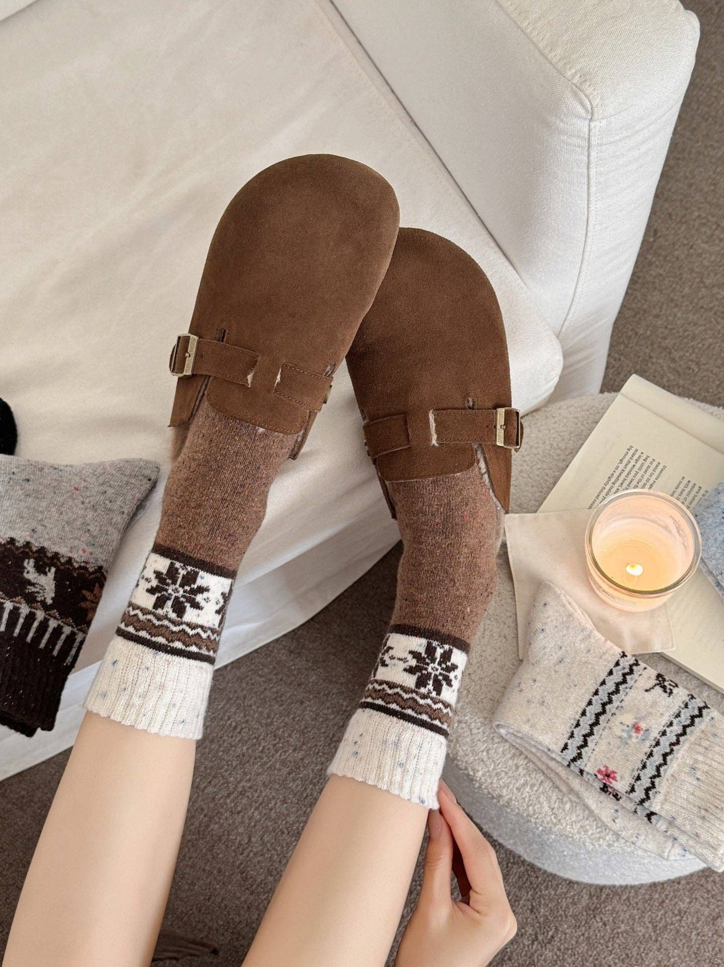 Retro Mid-Calf Socks with Snowflakes