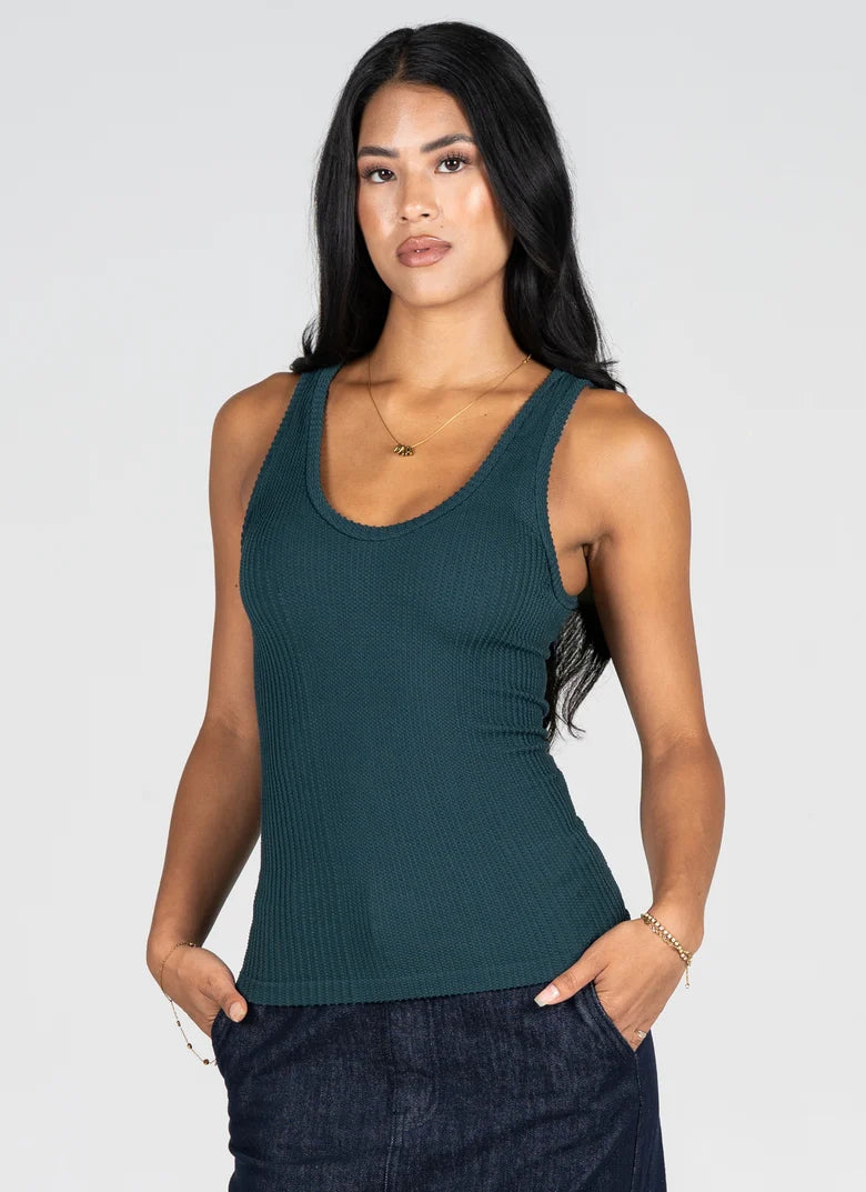 C'est Moi Seamless Textured Tank