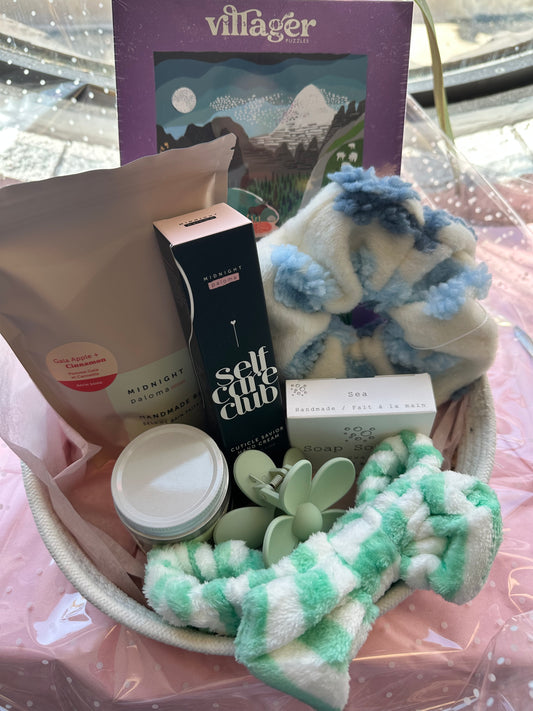 Dots & Baubles Gift Basket