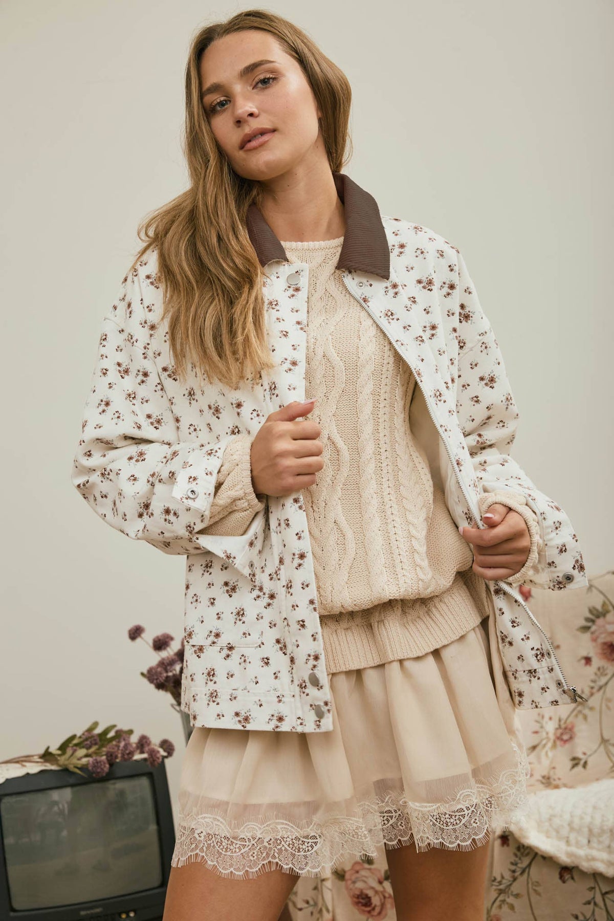 Evelyn FLORAL CORDUROY COLLAR BUTTON DOWN DENIM JACKET