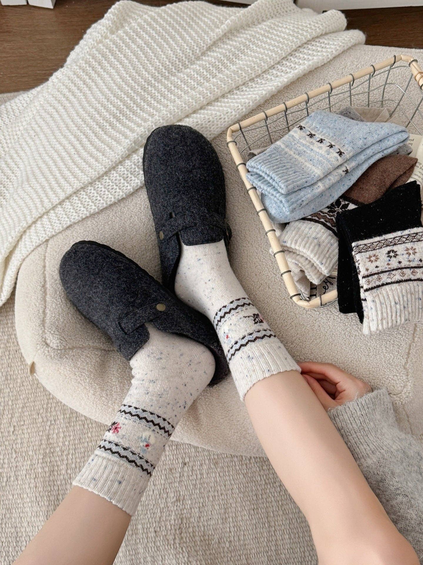 Retro Mid-Calf Socks with Snowflakes