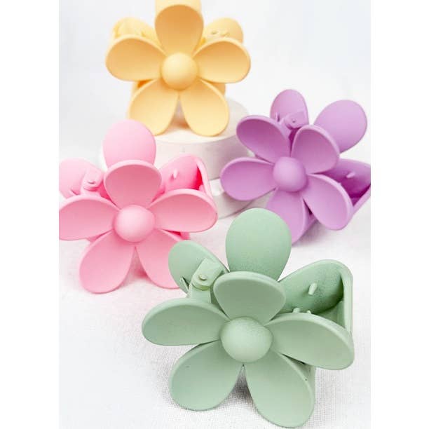 Pastel Daisy Clips