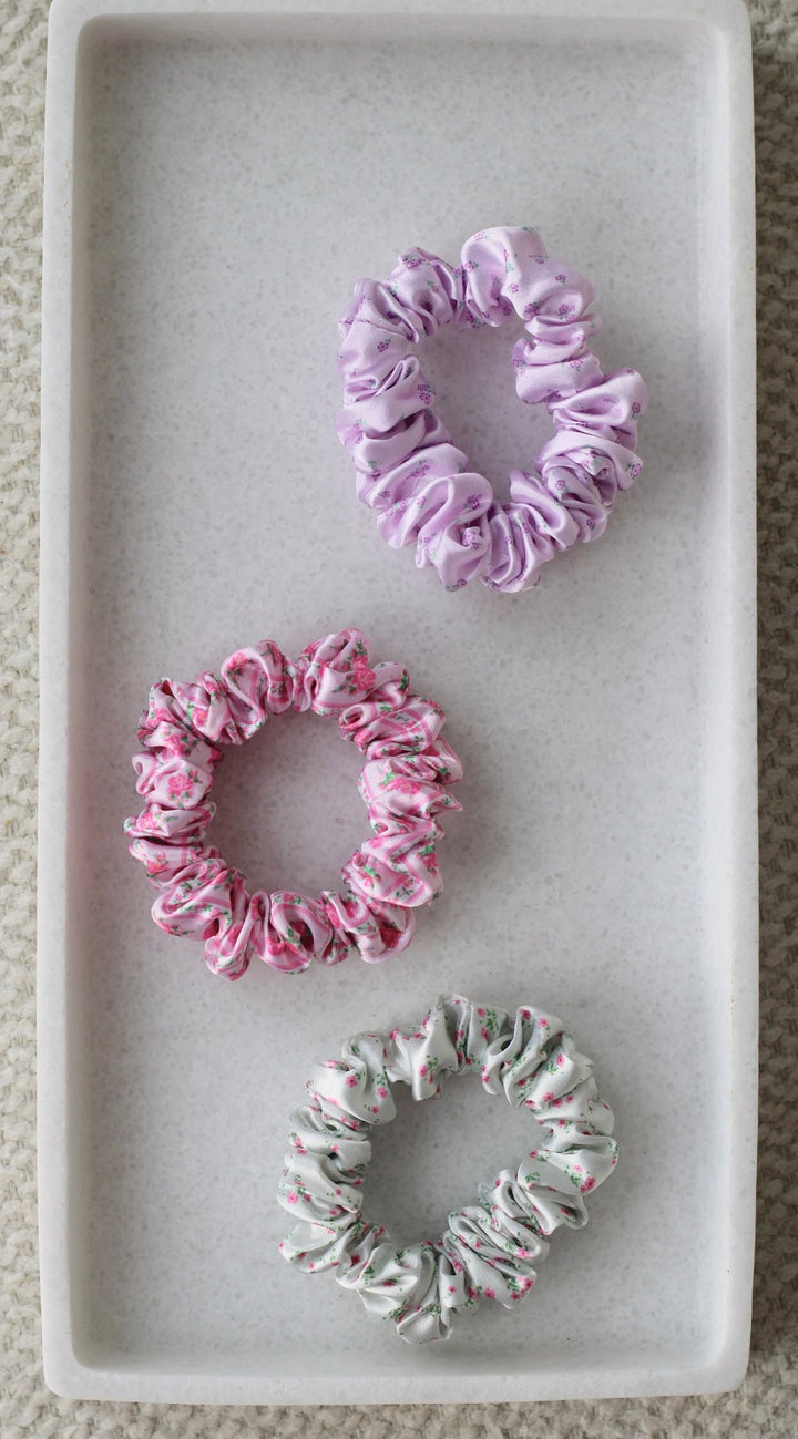 VINTAGE FLORAL - Silk Skinny Scrunchie