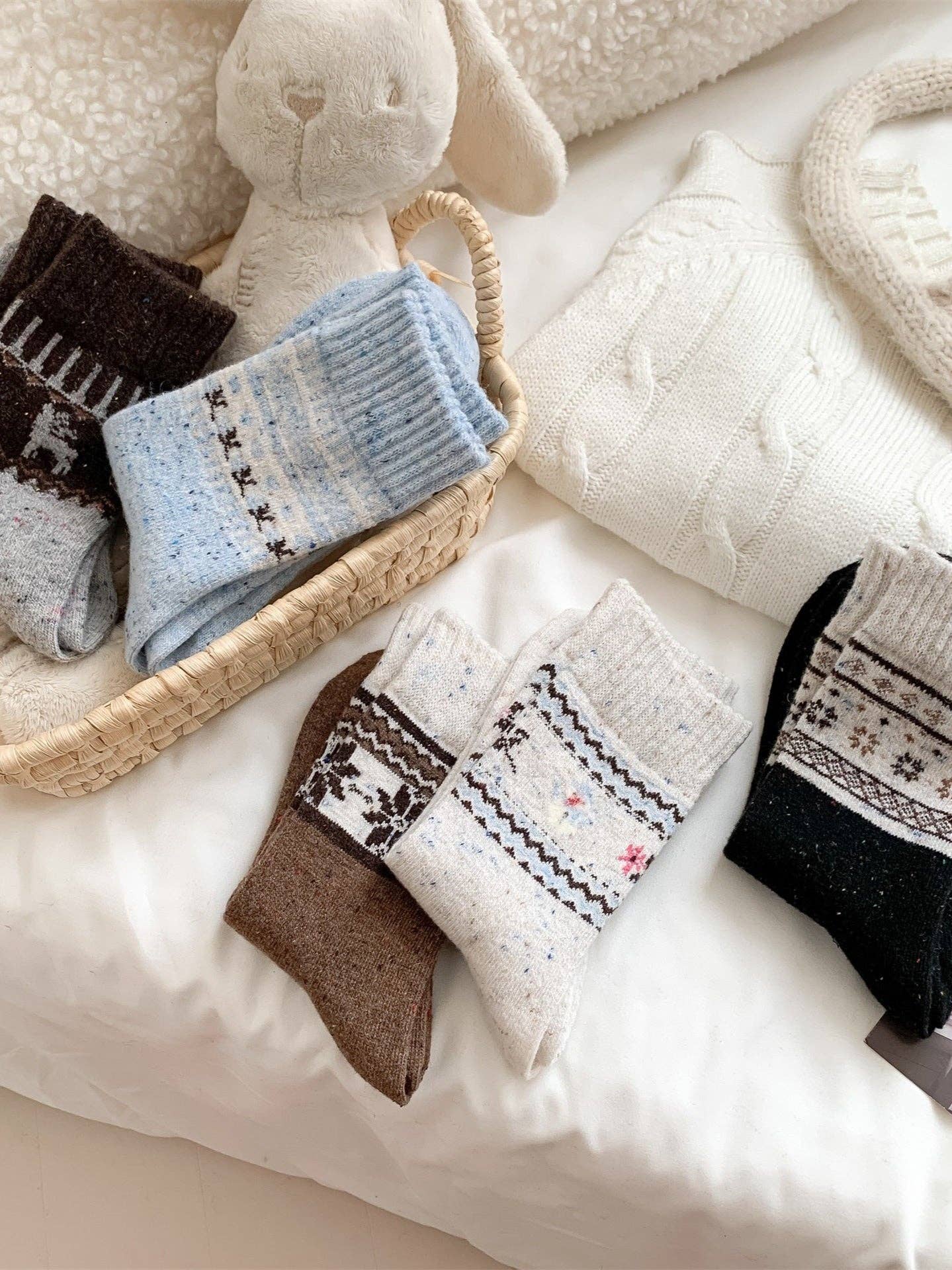 Retro Mid-Calf Socks with Snowflakes